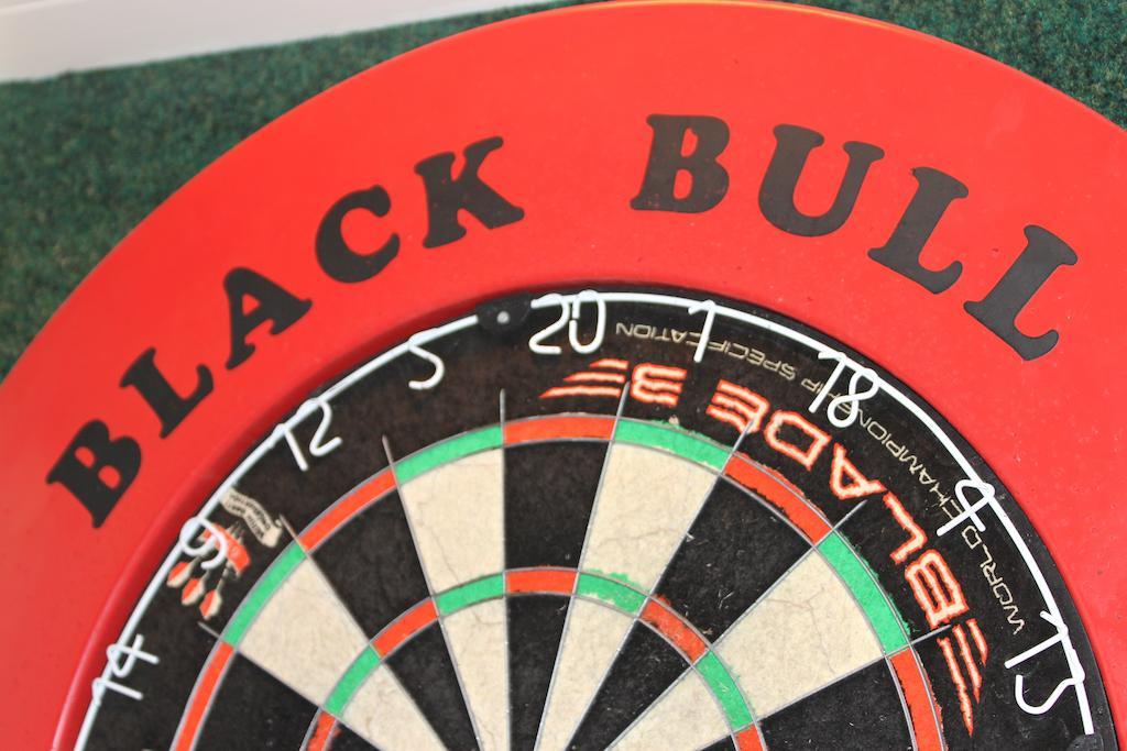 The Black Bull Inn Inverurie Bagian luar foto